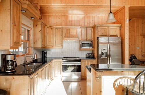 Fiddler Lake Resort Ski Chalet | Fiddler Lake Resort - Deer 61