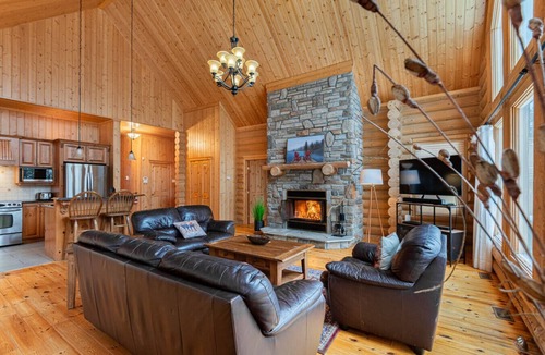 Fiddler Lake Resort Ski Chalet | Fiddler Lake Resort - Deer 30