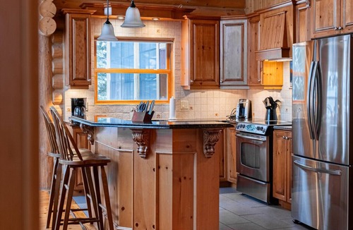 Fiddler Lake Resort Ski Chalet | Fiddler Lake Resort - Deer 30