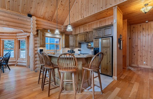 Fiddler Lake Resort Ski Chalet | Fiddler Lake Resort - Deer 48