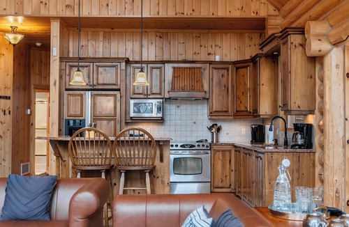 Fiddler Lake Resort Ski Chalet | Fiddler Lake Resort - Deer 79