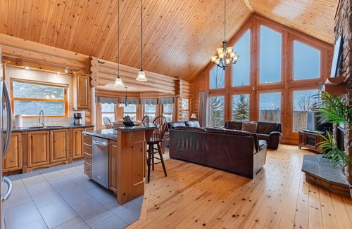 Fiddler Lake Resort Ski Chalet | Fiddler Lake Resort - Deer 90