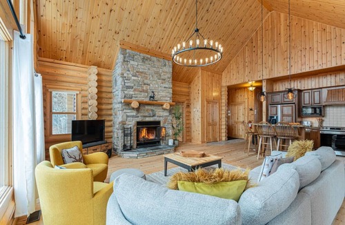 Fiddler Lake Resort Ski Chalet | Fiddler Lake Resort - Deer 87