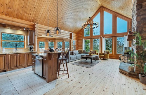 Fiddler Lake Resort Ski Chalet | Fiddler Lake Resort - Deer 87