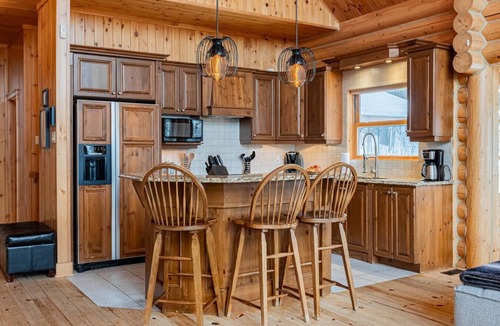 Fiddler Lake Resort Ski Chalet | Fiddler Lake Resort - Deer 87