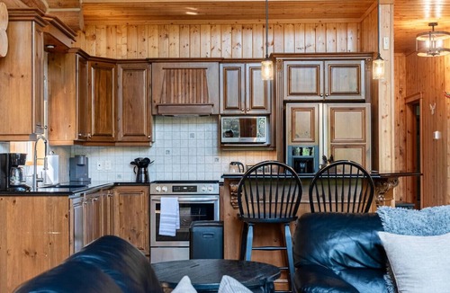 Fiddler Lake Resort Cabin | Fiddler Lake Resort - Deer 60