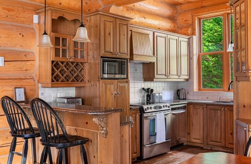 Fiddler Lake Resort House | Fiddler Lake Resort - Bear 25