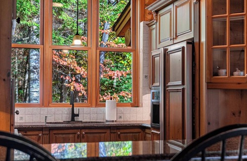 Fiddler Lake Resort House | Fiddler Lake Resort - Bear 25
