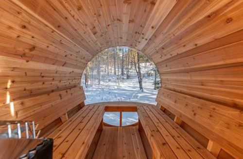 Fiddler Lake Resort Ski Chalet | Fiddler Lake Resort - Deer 9