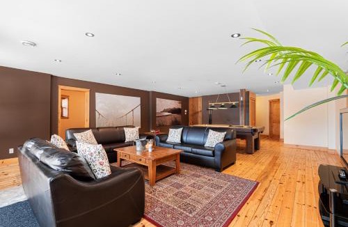 Fiddler Lake Resort Ski Chalet | Fiddler Lake Resort - Deer 69