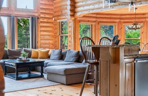 Fiddler Lake Resort Ski Chalet | Fiddler Lake Resort - Deer 81