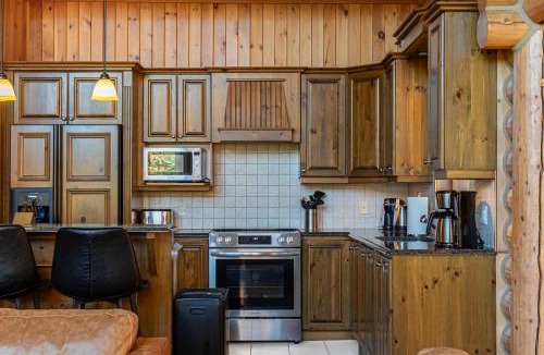 Fiddler Lake Resort Ski Chalet | Fiddler Lake Resort - Rabbit 66