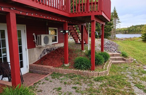 French Road Apartment | Fiddler's Lake Escape Vacation Apartment