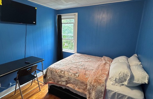 Irvington House | Fidelia Room Fuchsite