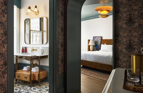 Gateway District Hotel | Fidelity Hotel