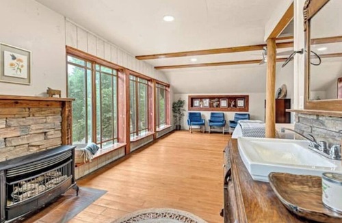 Flint Creek Cabin | Fidler's Bend Canoe Cabin Riverfront Retreat