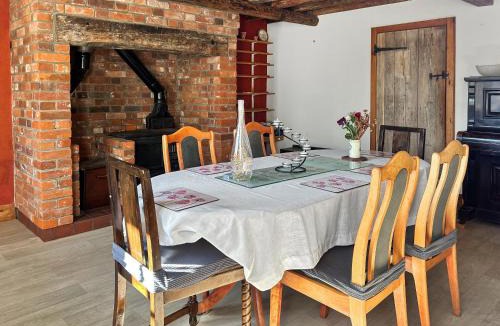 Sudbourne House | Field Cottage