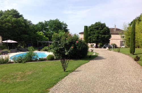 Marsac Villa | Field of birds