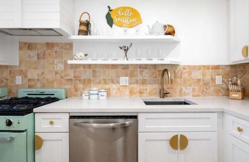 Candler Park Apartment | Field of Gold