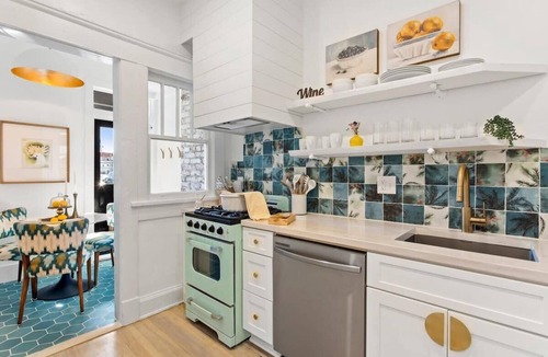 Candler Park Apartment | Field of Light