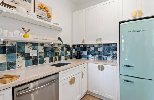 Candler Park Apartment | Field of Light