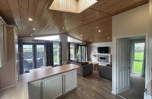 Diss Cabin | Field View 1 bed No Pets Walnut