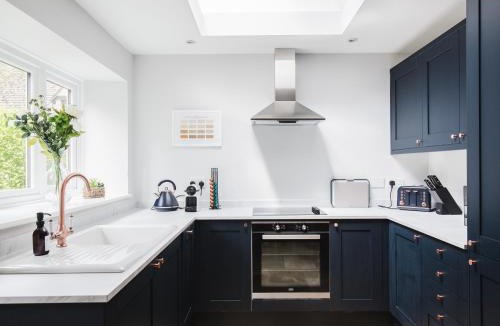 Laverton House | Field View