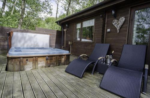 Thurstonfield House | Fieldfare Lodge with Hot-tub