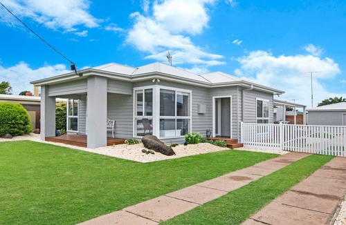 Port Fairy House | Fielding's Lair - Pet Friendly