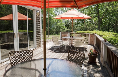 West Tisbury House | Fields & Pond Views - Minutes To Long Point Beach