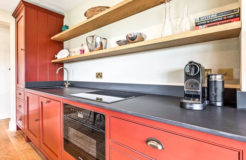 Maidensgrove House | Fieldview Cottage with parking