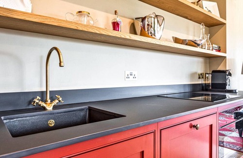 Maidensgrove House | Fieldview Cottage with parking