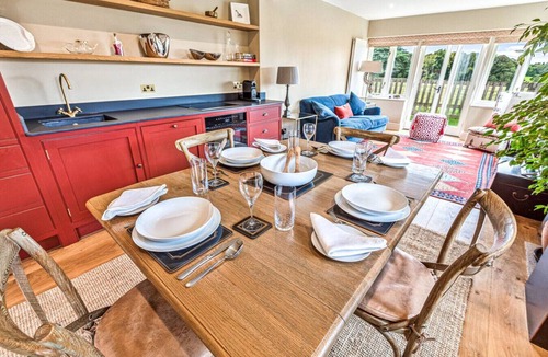 Maidensgrove House | Fieldview Cottage with parking