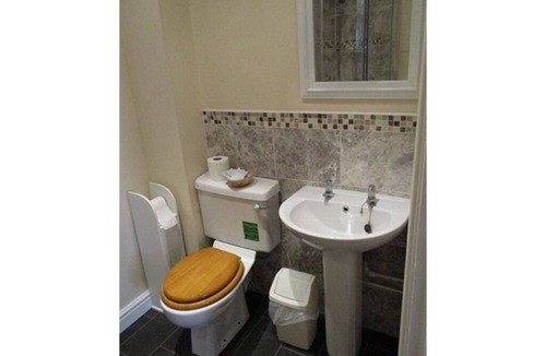 Hilperton Bed & Breakfast | Fieldways