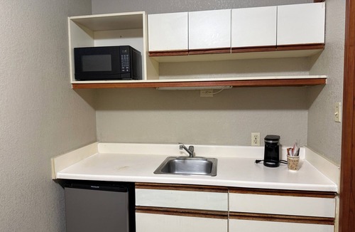 Wetmore Hotel | Fiesta Inn & Suites Medical Center I-10