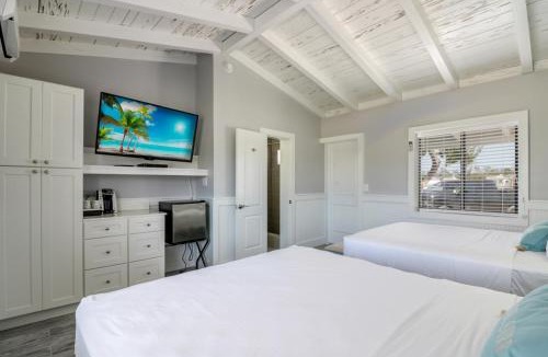 Long Key Resort | Fiesta Key RV Resort Standard Room 8
