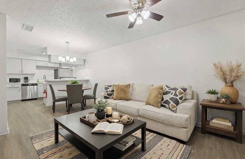 Central Arlington Apartment | FIFA 2026 8min Walk to AT&T 2BR
