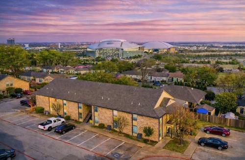 Central Arlington Apartment | FIFA 2026 Best Location Near Stadium 2BR