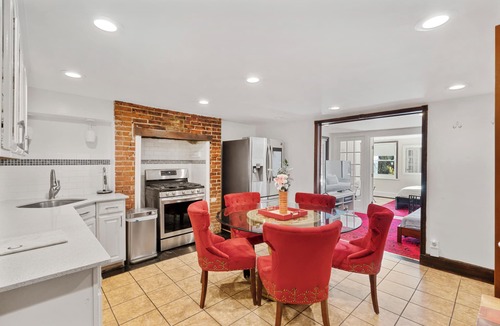 Communipaw Apartment | FIFA 2026 Chic 1-bedroom Minutes to NYC