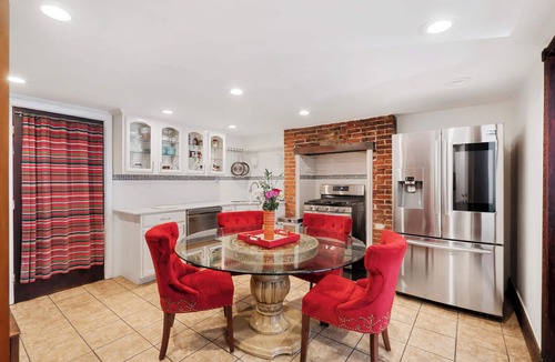 Communipaw Apartment | FIFA 2026 Chic 1-bedroom Minutes to NYC