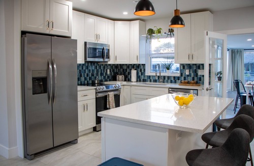 Fort Lauderdale House | FIFA 2026 Getaway - Canal Views, Pool & BBQ Sleeps 8 Easy Miami Access