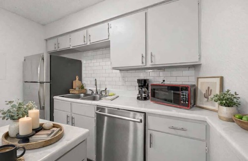 Central Arlington Apartment | FIFA 2026 Stay 2BR Near AT&T Free Parking