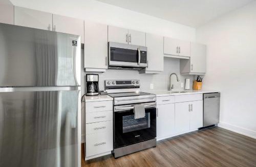 SoNo Apartment | FIFA 2026 Stay - Stylish Studio King Bed Downtown ATL - 2 Mi from Mercedes-Benz Stadium -6
