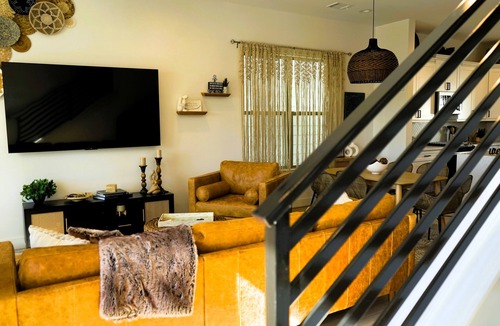 Northside House | FIFA '26! Luxury 3BR with skyline VW & Metro Rail to NRG!