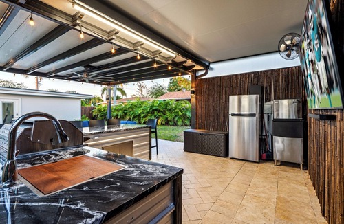 Palm Springs House | FIFA! BioHack! Cold Plunge, Sauna, Pool, Golf, Spa