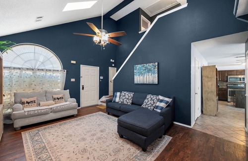 Ederville House | Fifa Fan Oasis: Pool, Fire Pit Near At-t Stadium