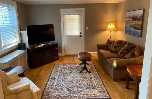 Bryn Mawr Apartment | FIFA HQ - Minutes to Philadelphia Stadium