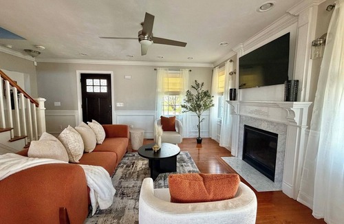 Valley Falls House | FIFA Ready - Game Room - 25 mins to Stadium