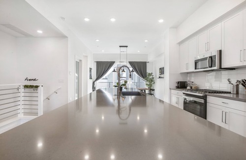 Central San Pedro House | FIFA Ready LA Harbor View FREE Tesla Charger