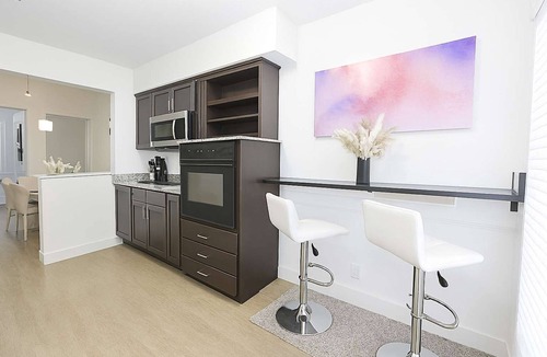 Uptown Condo | FIFA Royal Retreat | 2BR 5 Min Walk to Galleria